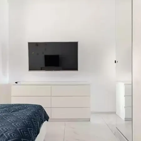 Loft Vista Panoramica - 10 Min From - Chiasso 아파트 *